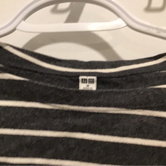 Nice sweater - Picture 3 of 4